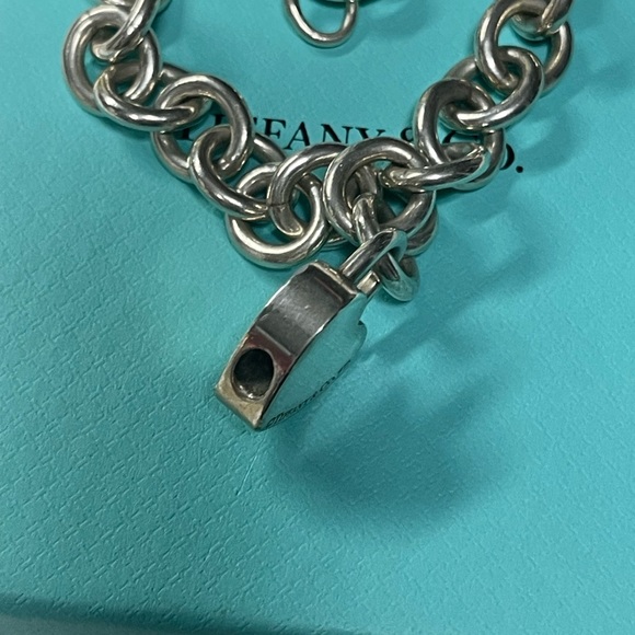 Excellent condition authentic Tiffany & co link bracelet and love padlock - Picture 6 of 8